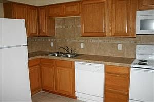 2nd image of 315 N San Pablo Ave