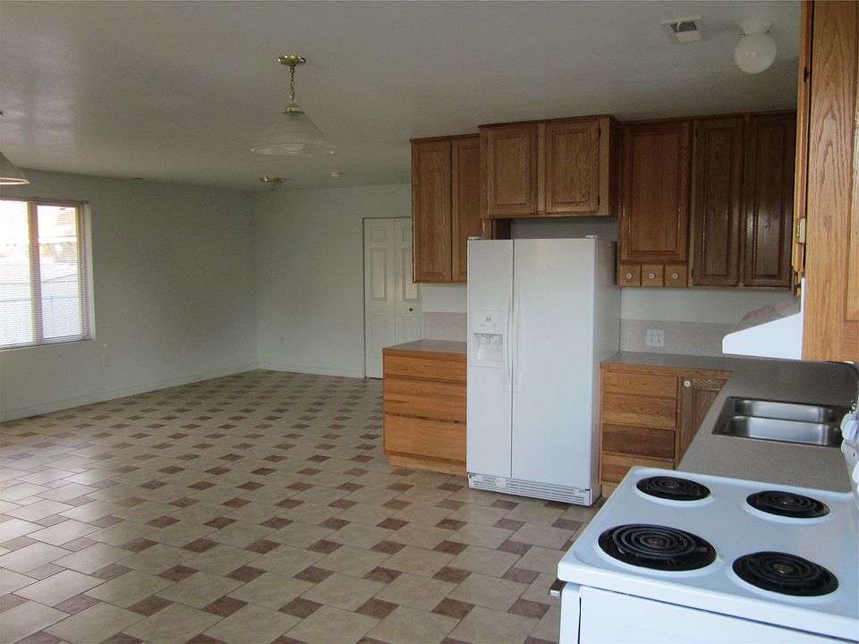 2nd image of 1030B W Columbia Ave