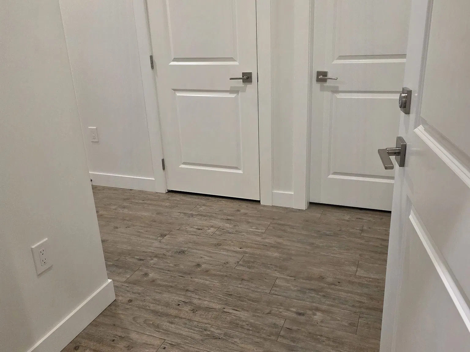 2 bed, 1027 sqft, $2,000 — Photo 1