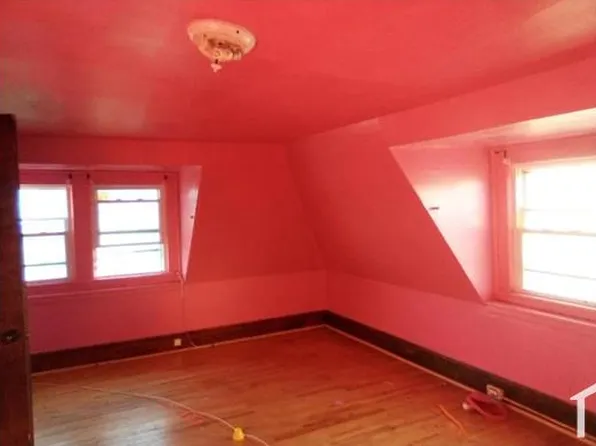 32 Sanford Ave #2, Bridgeport, CT 06604