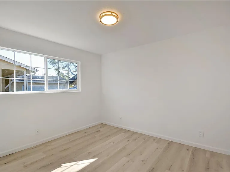 7673 24th St — Photo 12