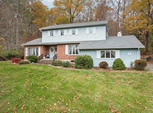 117 Stonefence Rd, Naugatuck, CT 06770