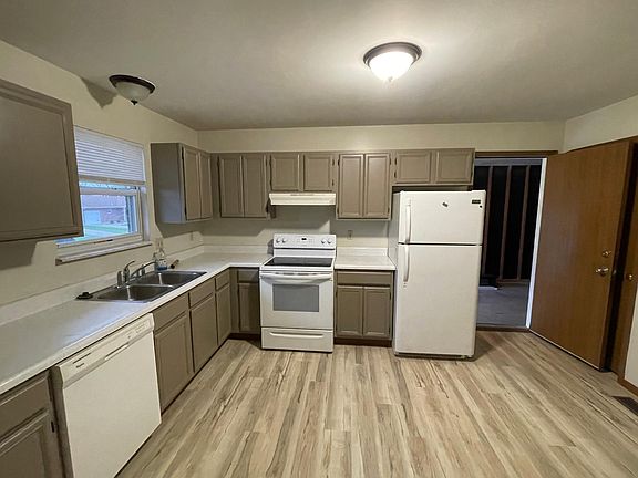 4th image of 608 Linda Ln APT B