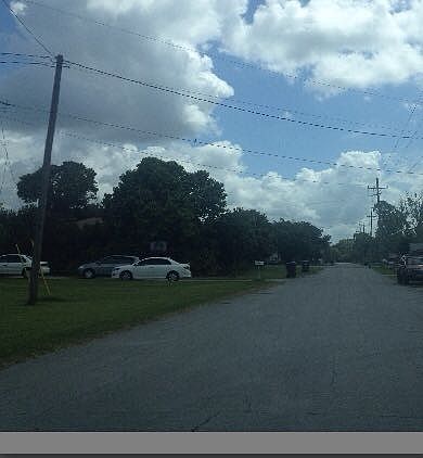 2nd image of 2320 Cypress Ave