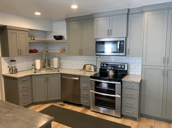 781 N Valley View Dr APT 30, Saint George, UT 84770