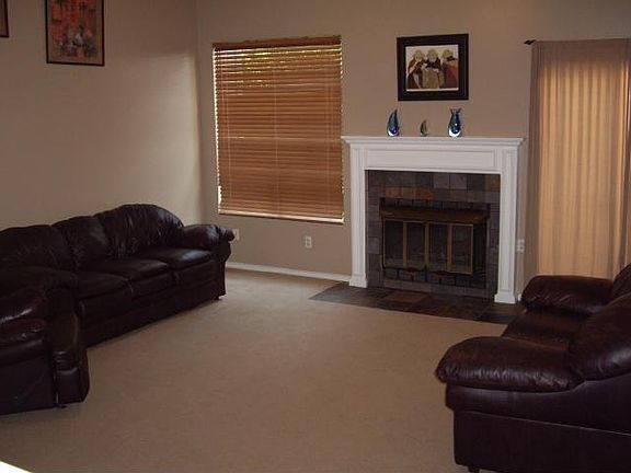 5th image of 2010 Ploverville Ln