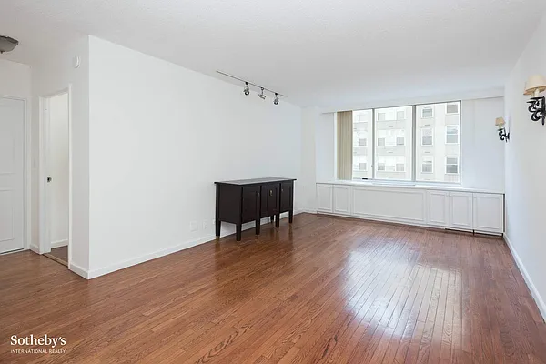 Sold by Sotheby's International Realty | media 2