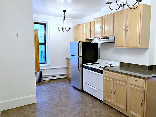 Rented by Metropolitan Equities | media 7