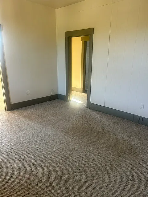 2 bed, 950 sqft, $1,295 — Photo 3