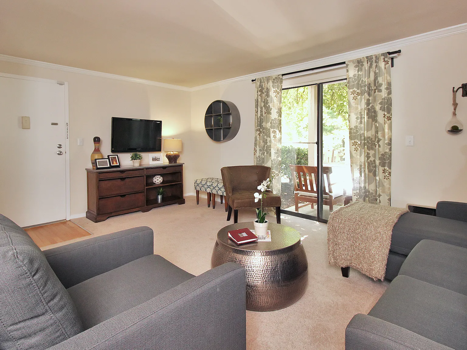 The Hamptons at Town Center — Photo 3