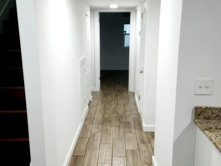 219 Lora St — Photo 16