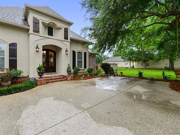2nd image of 3009 Oakleigh Cir