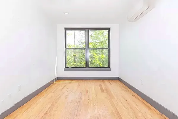 Rented by Rentall Group Inc | media 2