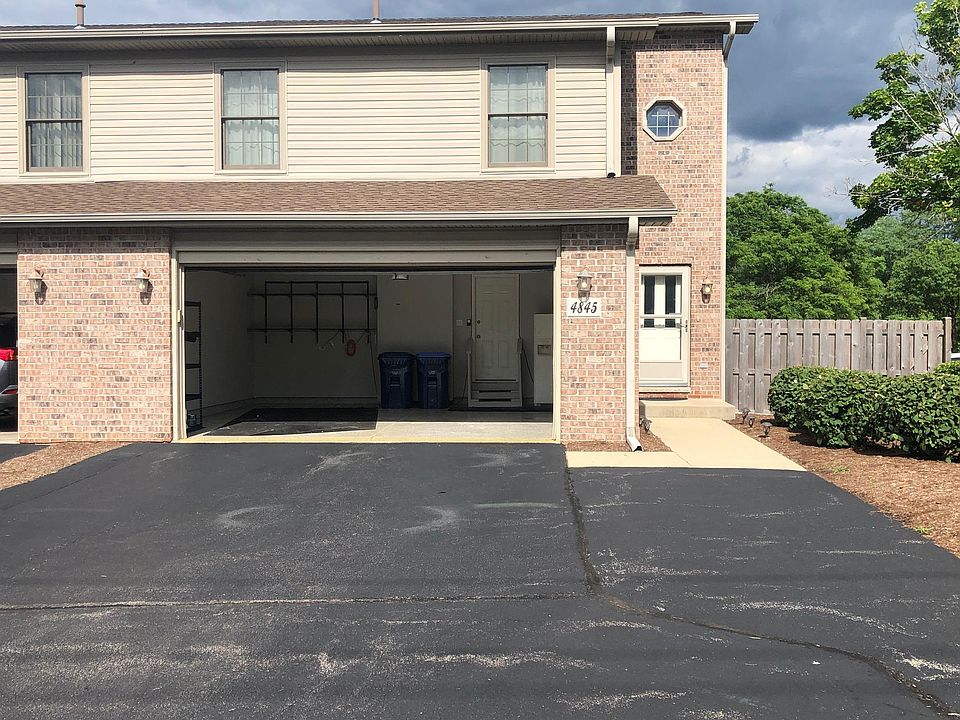 2+ Car garage with ample storage + additional outdoor Fridge