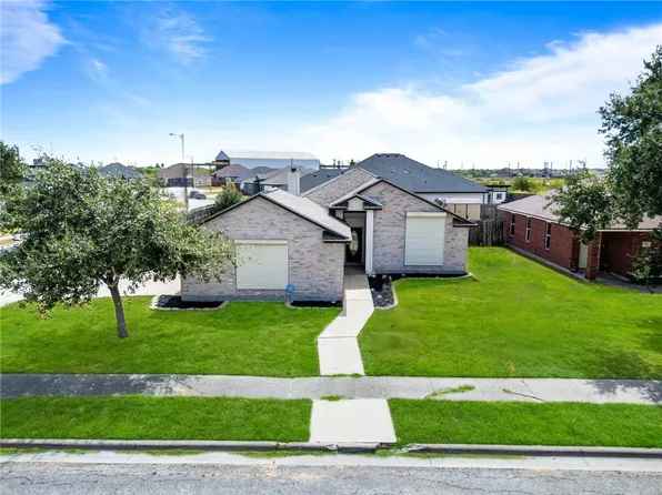 7902 Snake River Dr, Corpus Christi, TX 78414