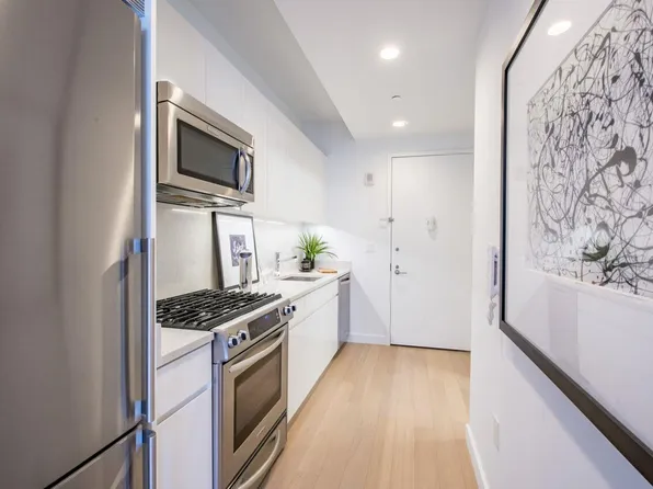 160 Madison Avenue image 9 of 10