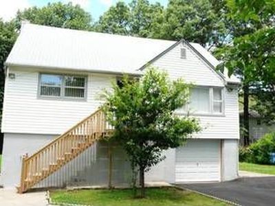 111 Vincent St, Wayne, NJ, 07470