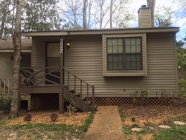 1st image of 220 Parkbrook Cir