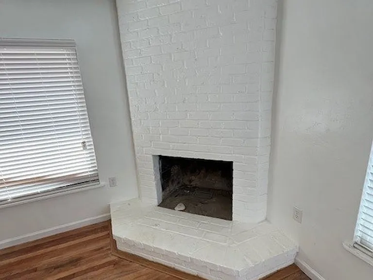 2344 W Walnut Ave — Photo 5