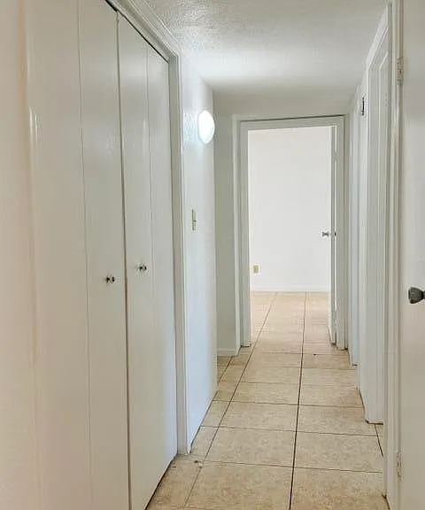 899 W Riverside Dr #611 — Photo 9
