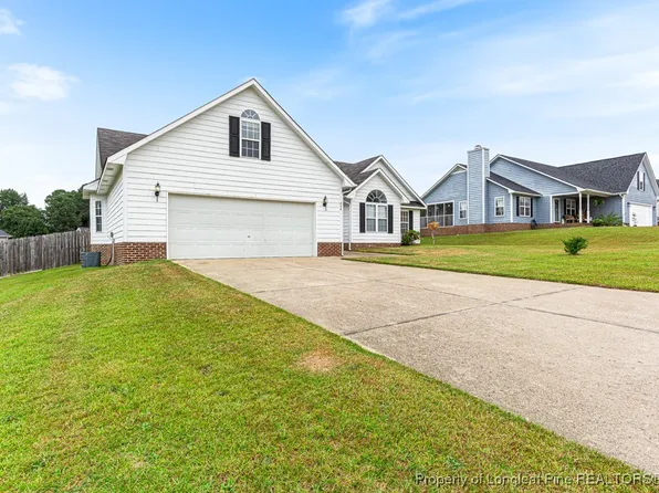 234 Walden Green Dr, Raeford, NC 28376