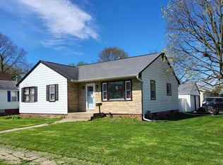 210 6th Ave, Mendota, IL 61342