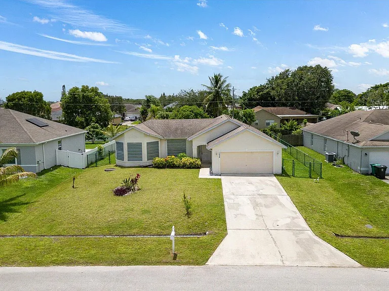 1058 SW Locke Ave — Photo 43