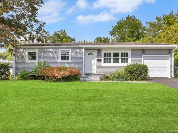 9 Hazel Street, Windsor Locks, CT 06096