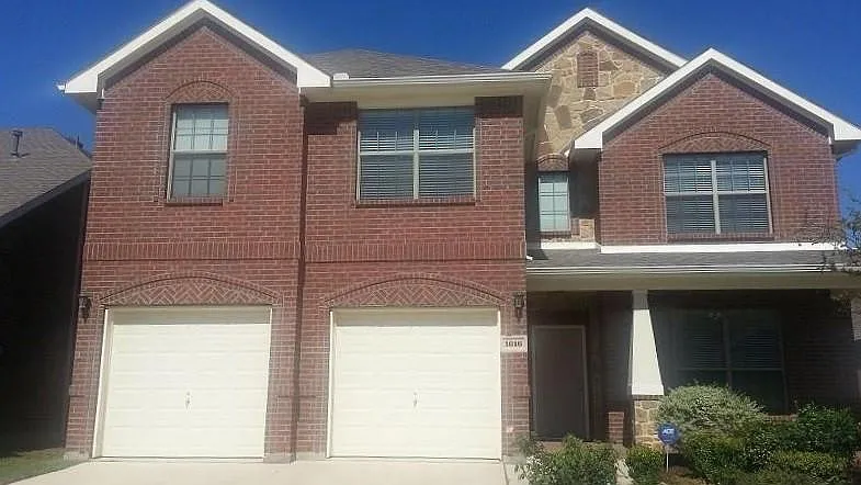Building Photo - 1616 Lake Way Dr