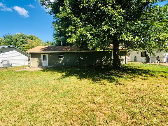 2nd image of 208 W El Cortez Dr