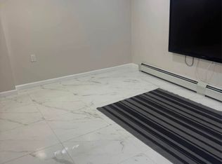 (Undisclosed Address), West Hempstead, NY 11552