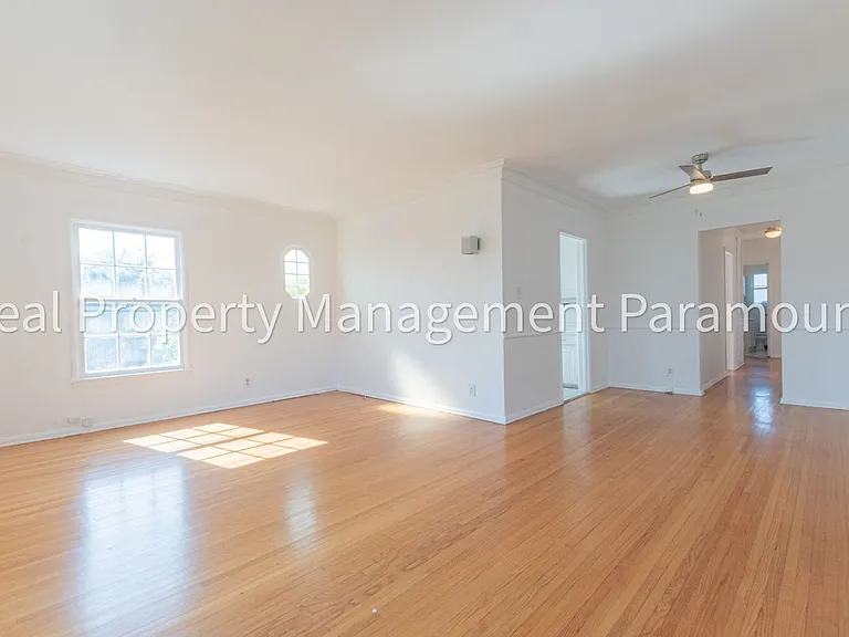 1460 S Orange Grove Ave — Photo 24