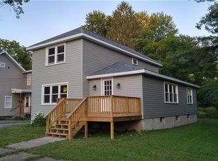 22 Spring St, Phoenix, NY 13135