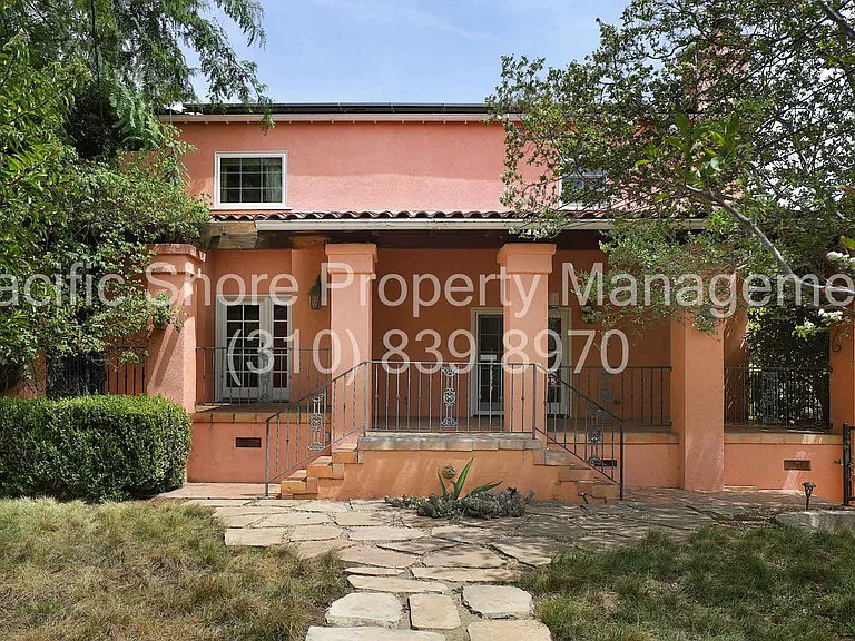 1229 Geneva St — Photo 37