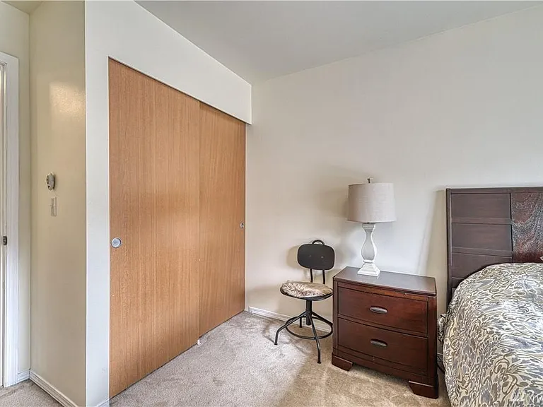 1180 Hudson St — Photo 30