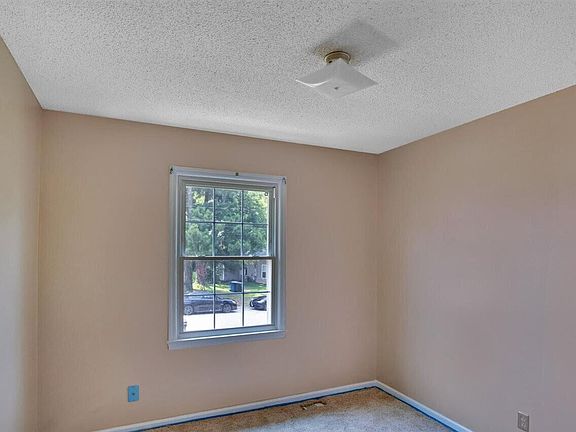 4th image of 417 Dupree St