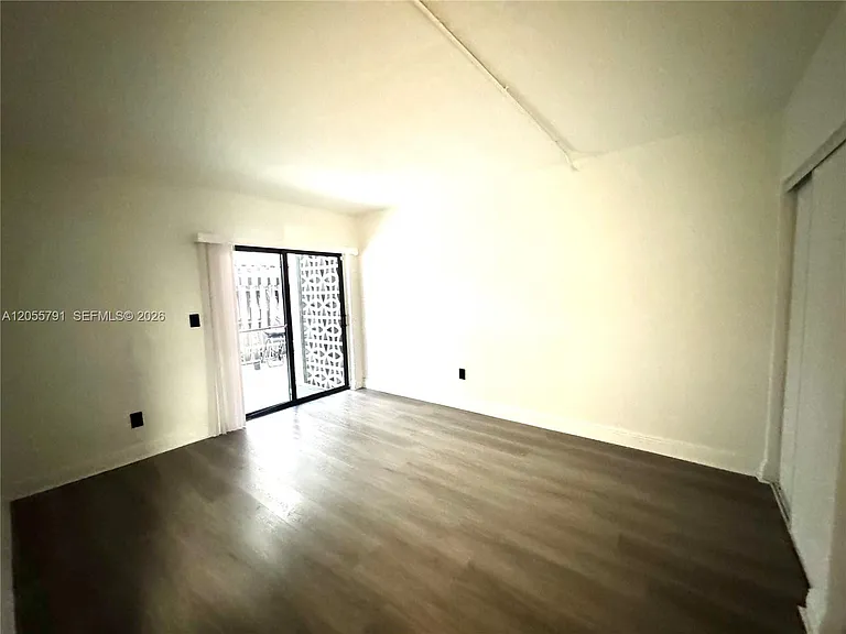 1525 NE 135th St #3 — Photo 8