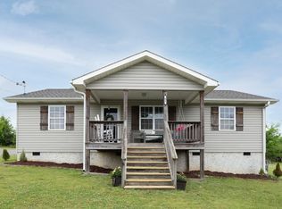 61 Walnut Ave, Trenton, GA 30752