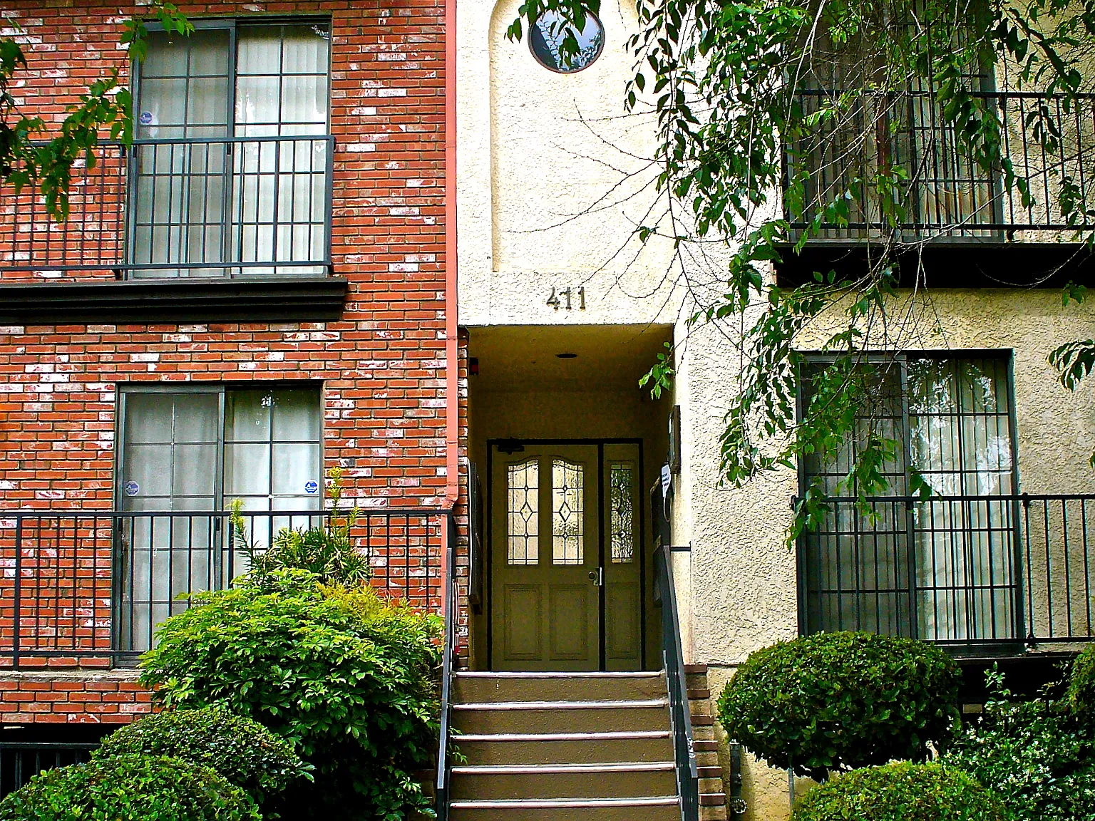 Lincoln Gardens Townhouse Apartments — Photo 2