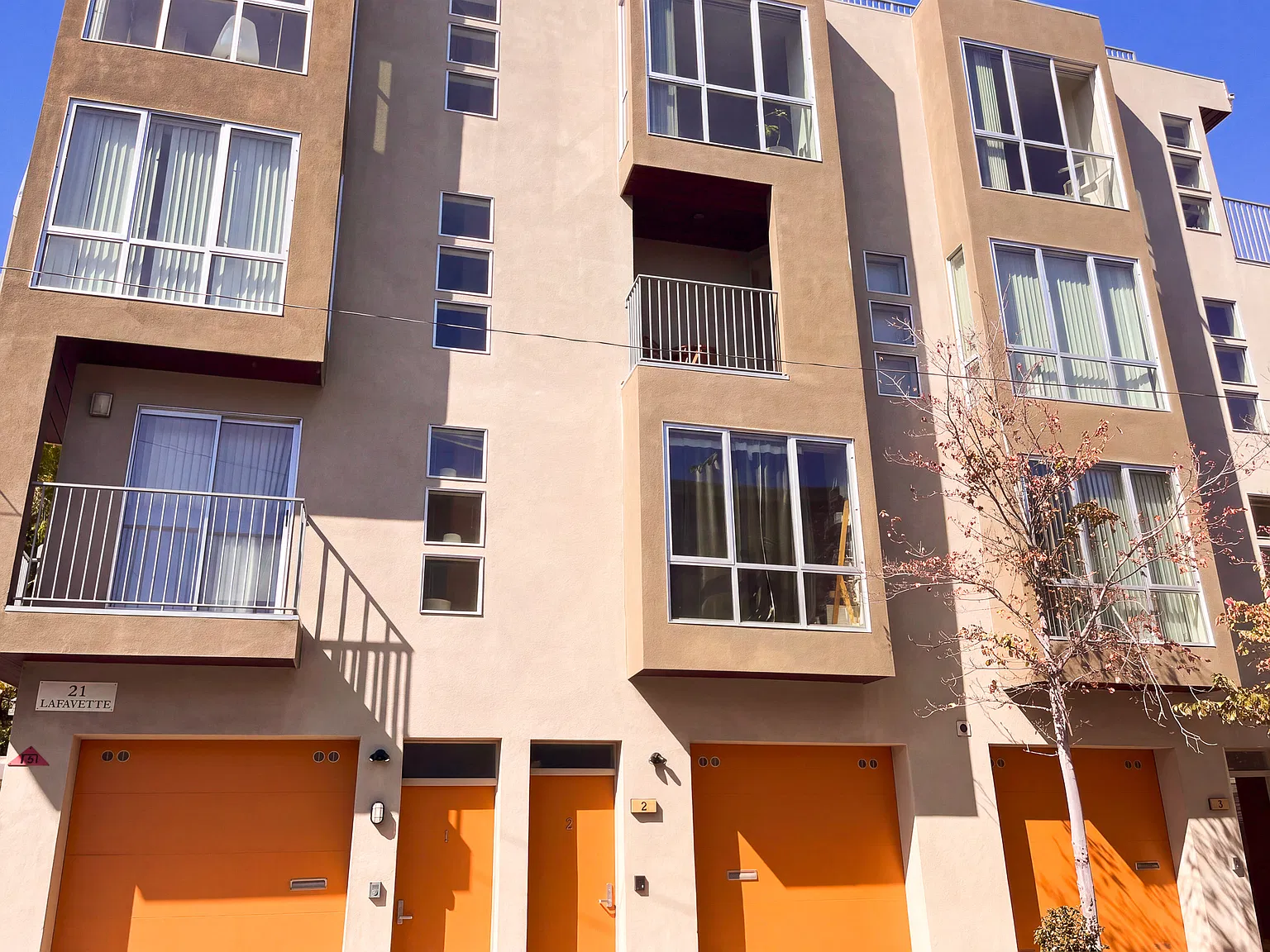 3 bed, 1619 sqft, $8,000 — Photo 2