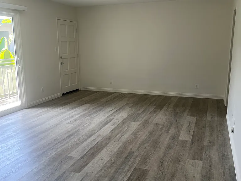 601 N Stoneman Ave #F — Photo 3