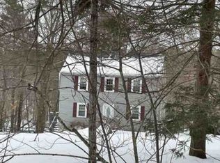37 Breakneck Rd, Sturbridge, MA 01566