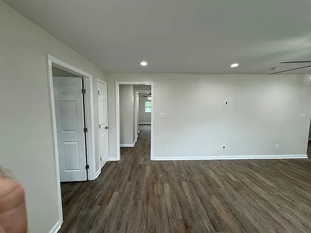 909 Foster Rd #B1 — Photo 16
