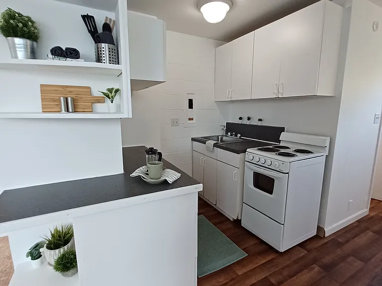 University View Apartments — Photo 4
