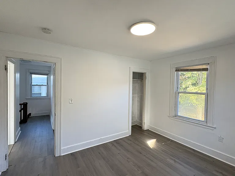 273 Peck Ave — Photo 24