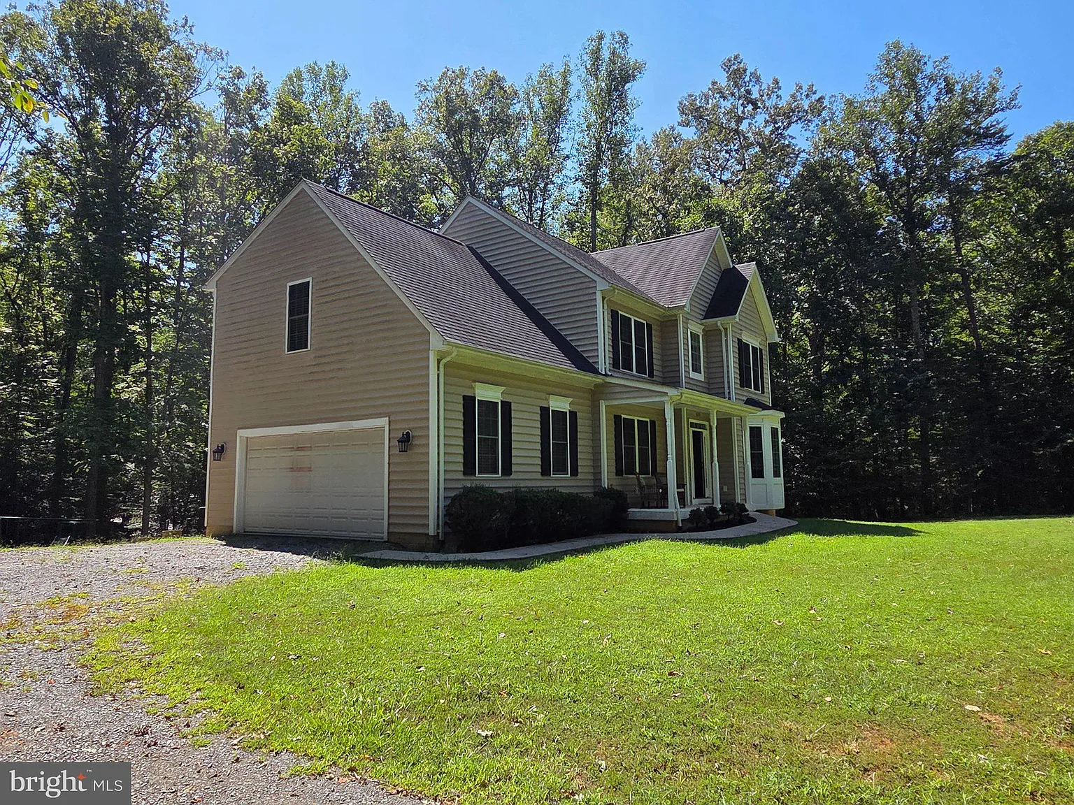5 bed, 3.5 bath, 3189 sqft, $3,500 — Photo 2