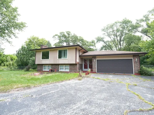3914 Raycraft Rd, Woodstock, IL 60098