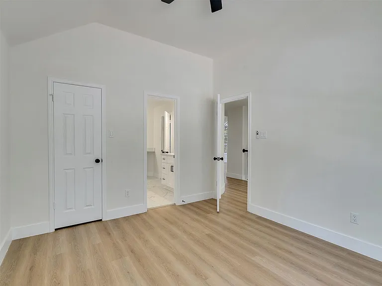 246 Cedar Elm Ln — Photo 37