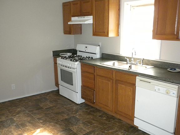 5th image of 529 E Creighton Ave