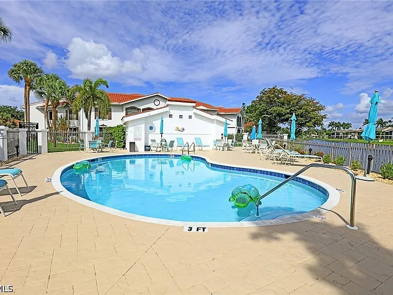 11921 Seabreeze Cove Ln #208 — Photo 6